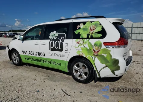 2014 Toyota Sienna Le from USA, damaged, VIN 5TDKK3DC5ES424111